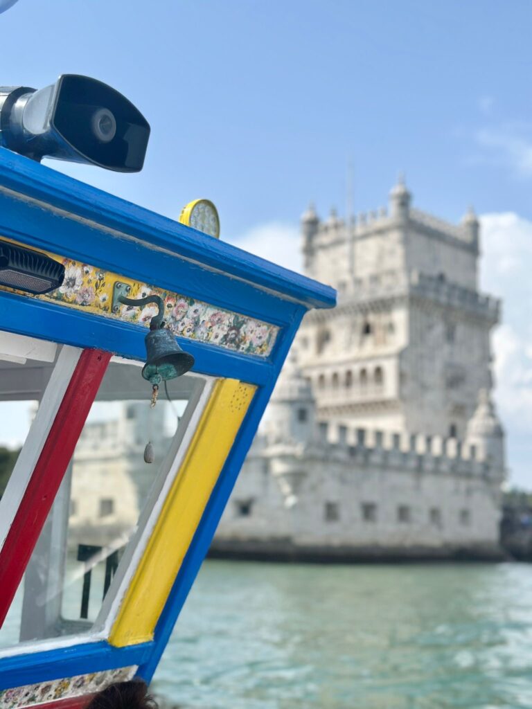 traditional_motor_boat_rental_lisbon3