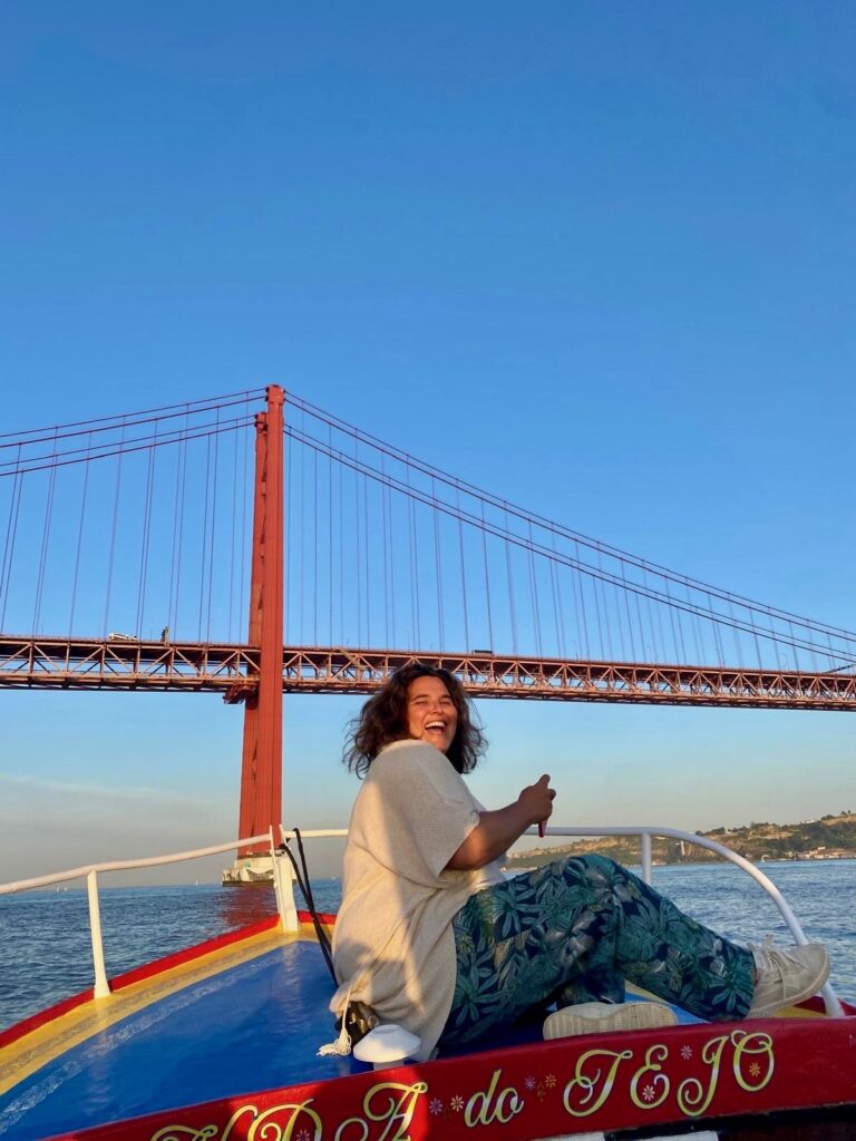 traditional_motor_boat_rental_lisbon5