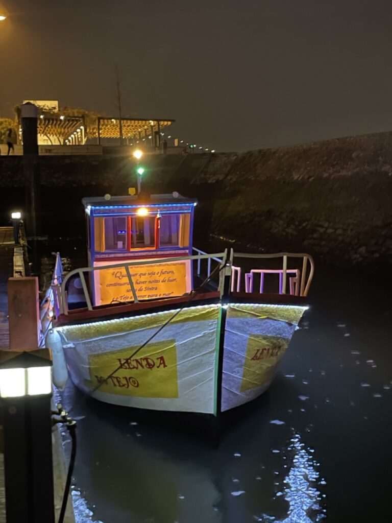 traditional_motor_boat_rental_lisbon8