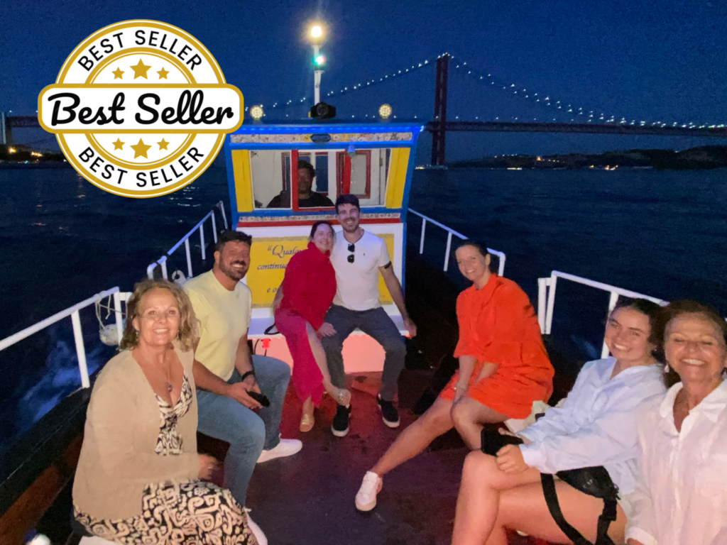 traditional_boat_tour_lisbon_tagus_river_portugal_