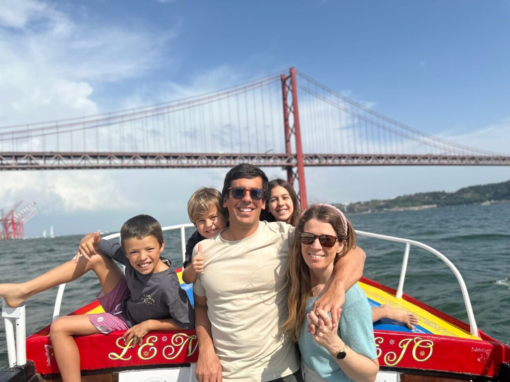 traditional_boat_tour_lisbon_tagus_