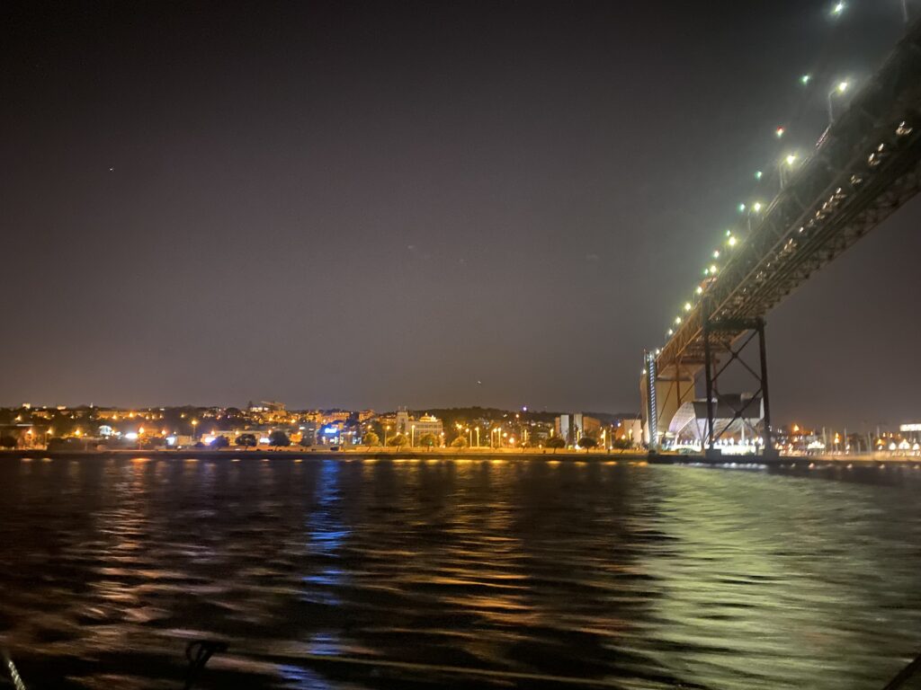 night_sailing_lisbon_tagus_portugal_