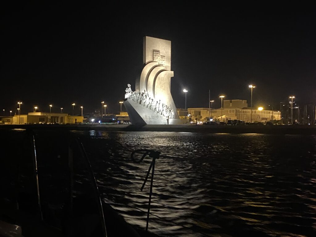 night_sailing_lisbon_tagus_portugal_