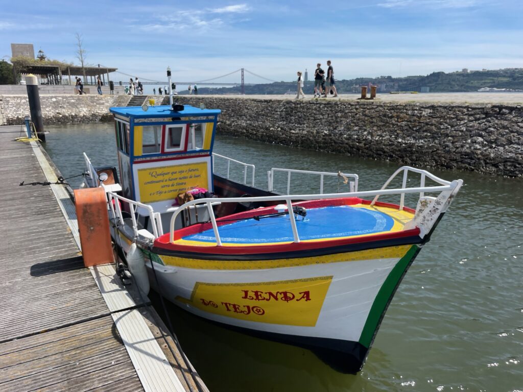 traditional_boat_tour_lisbon_tagus_7